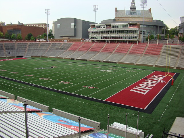 许多足球明